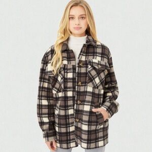 Love Tree Button-up Plaid Sherpa Jacket/ Shacket in Black and White Sz Sm